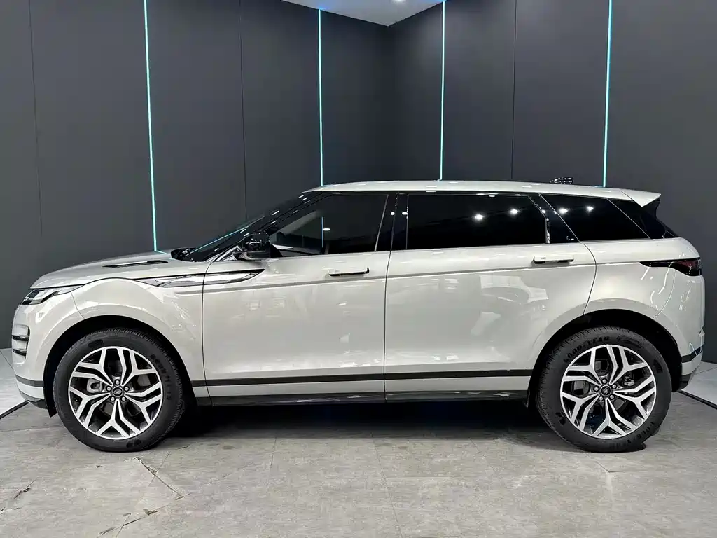 Land Rover Range Rover Evoque 2024 — фото 4
