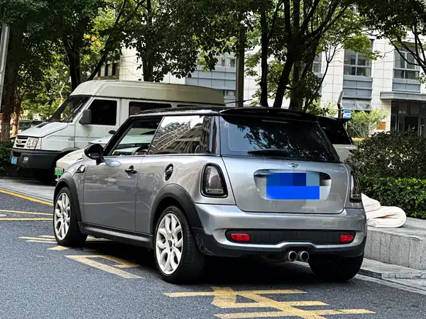 MINI 2011