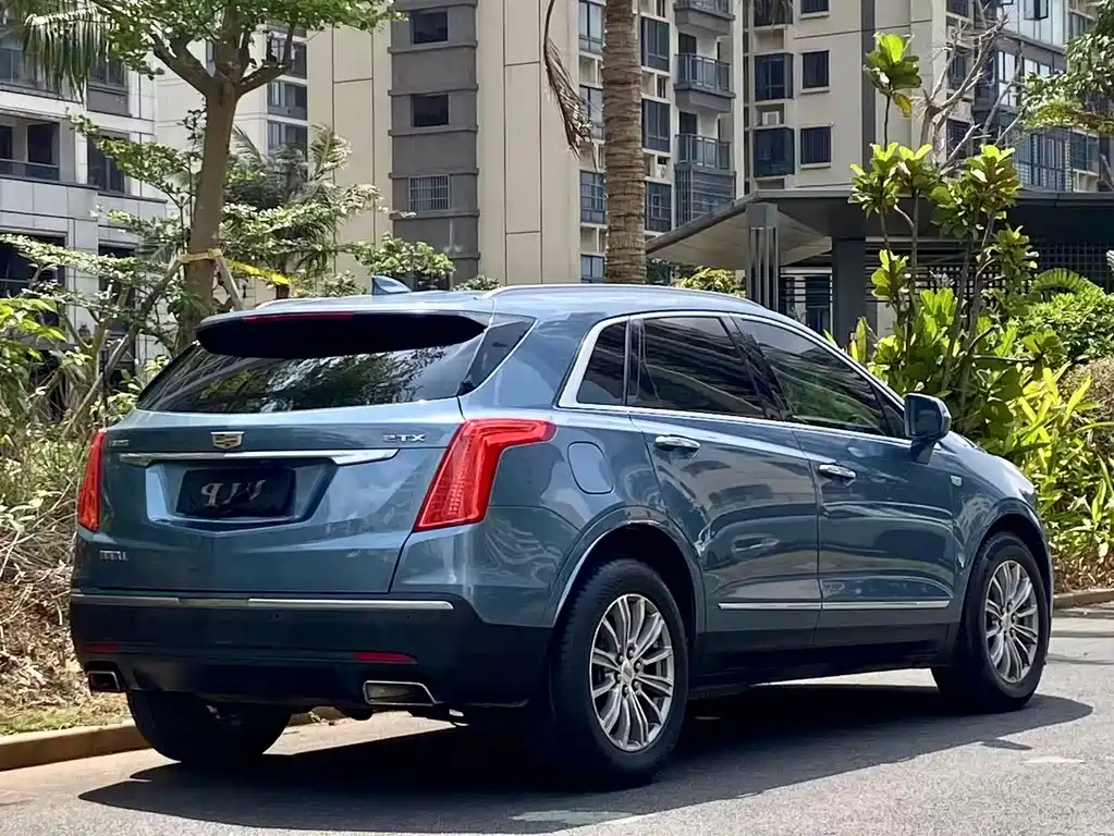 Cadillac XT5 2018 — фото 9