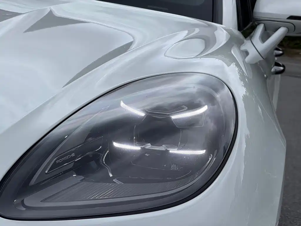 Porsche Macan 2023