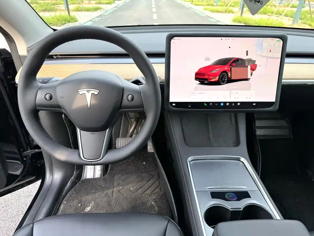 Tesla Model Y 2023 — фото 10