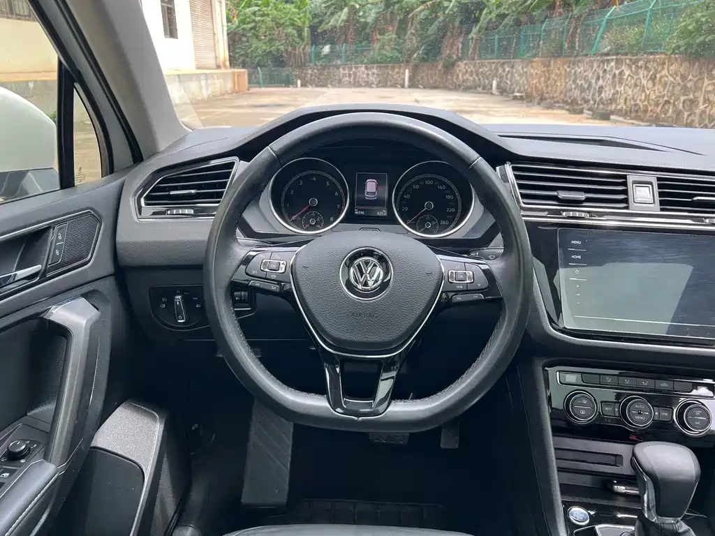 Volkswagen Tiguan L 2019 — фото 8