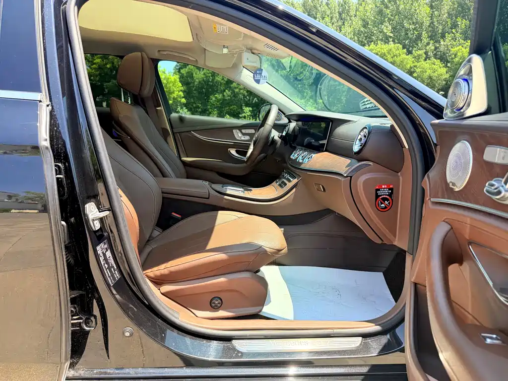 Mercedes-Benz E-Class 2020 — фото 11