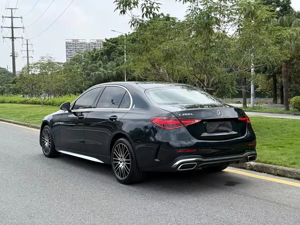 Mercedes-Benz C-Class 2024