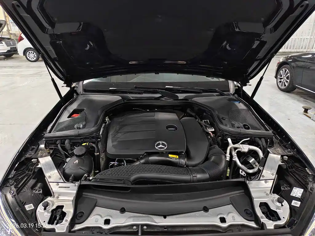 Mercedes-Benz E-Class 2022 — фото 16
