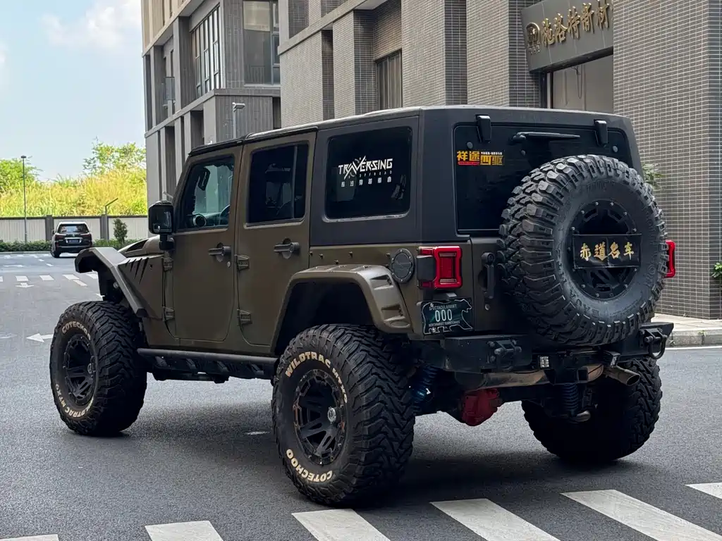 Jeep Wrangler 2014 — фото 6