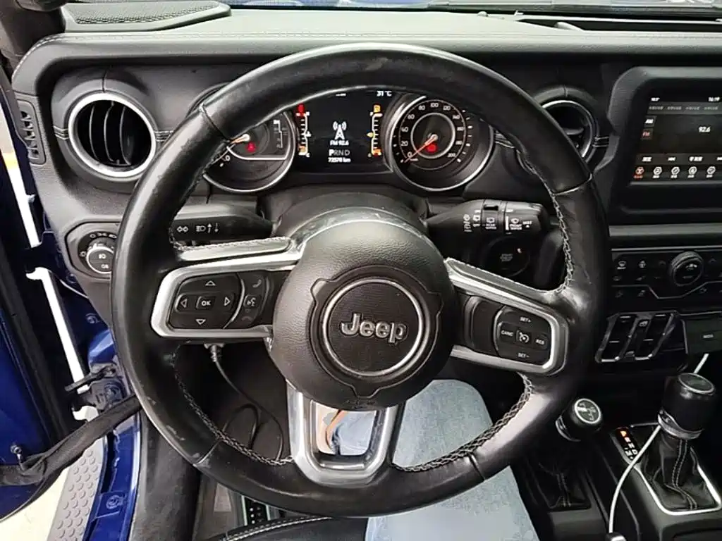 Jeep Wrangler 2020 — фото 11