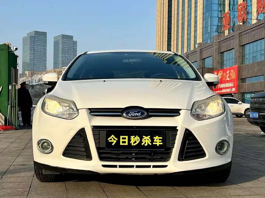 Ford Focus 2013 — фото 2