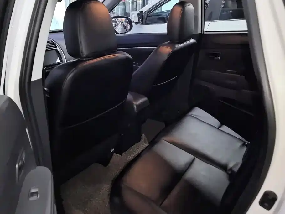 Mitsubishi Jinxuan ASX 2015 — фото 11