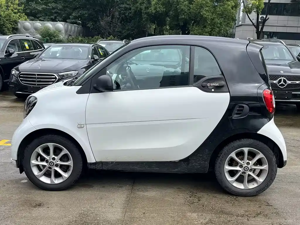 smart Fortwo 2016 — фото 9