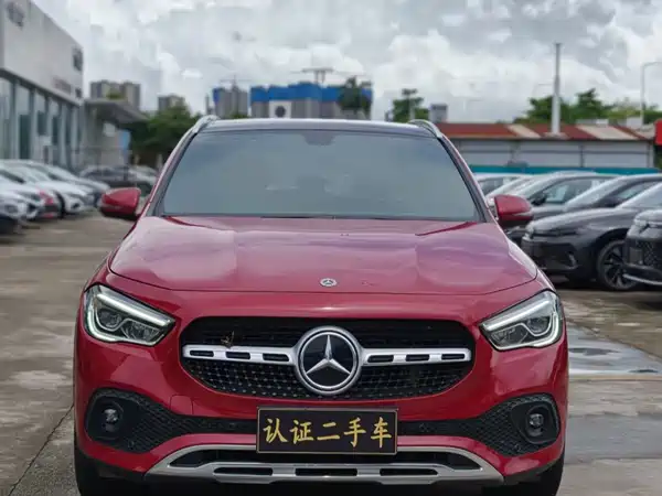 Mercedes-Benz GLA 2021