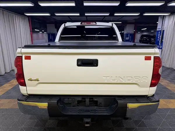 Toyota Tundra 2014