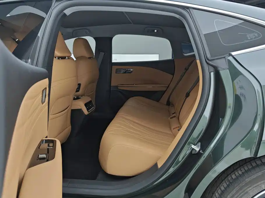 Geely Galaxy Starshine 8 2025 — фото 11