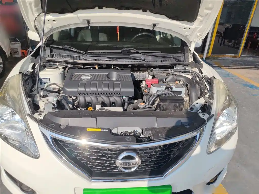 Nissan Tiida 2015 — фото 20