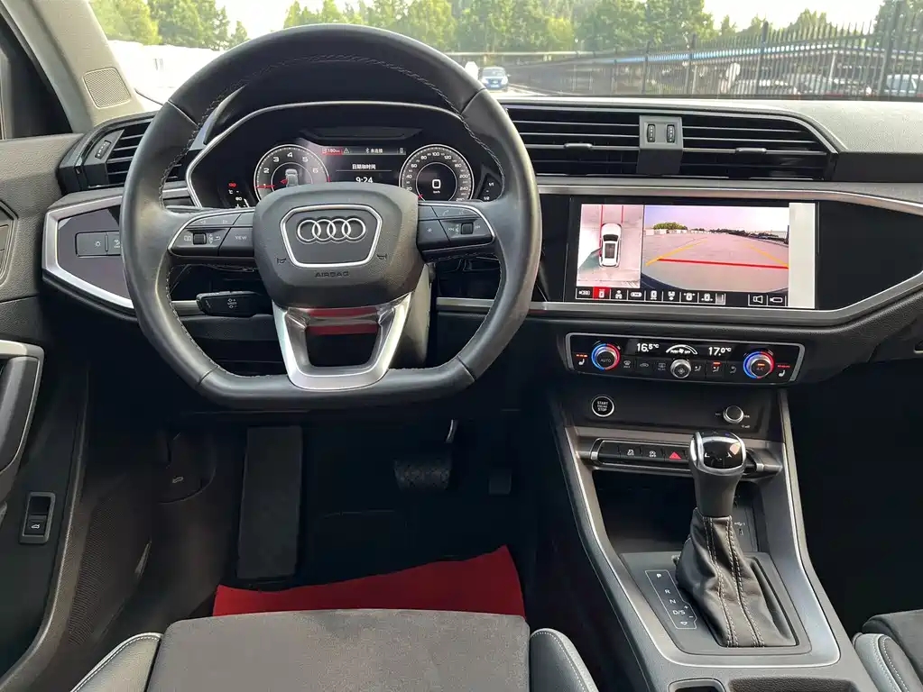Audi Q3 2023 — фото 13