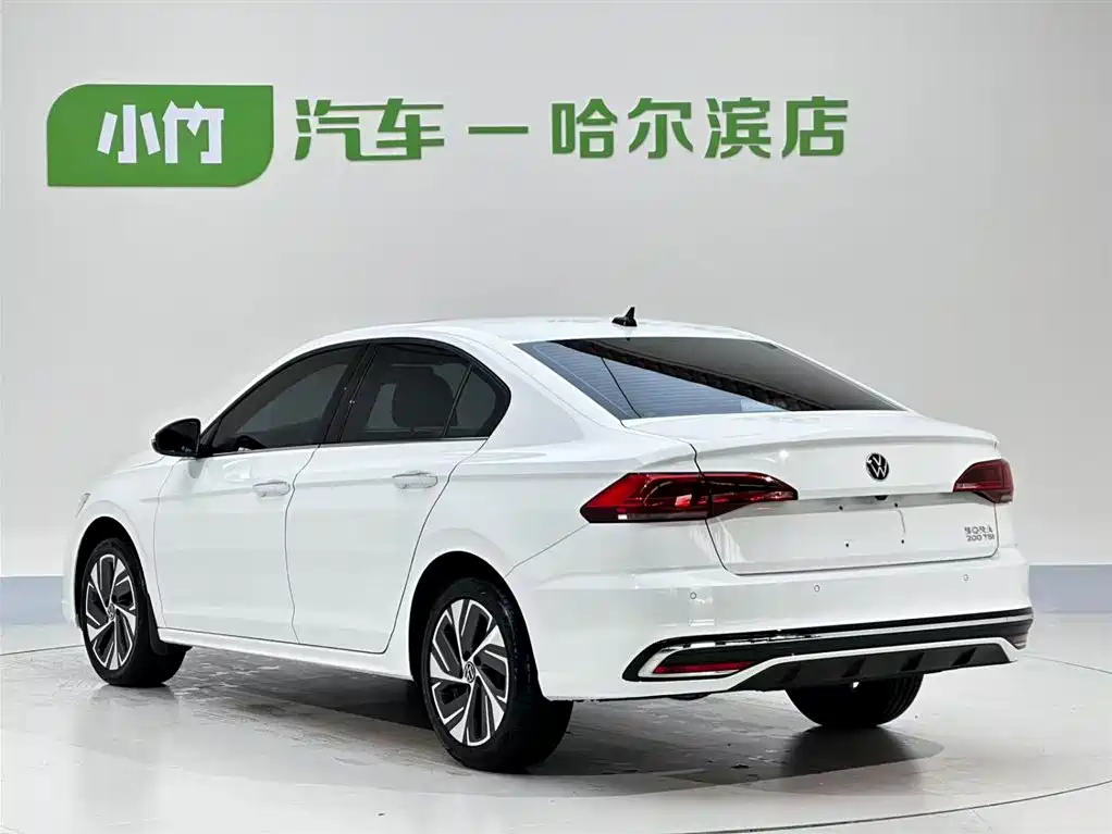 Volkswagen Bora 2023