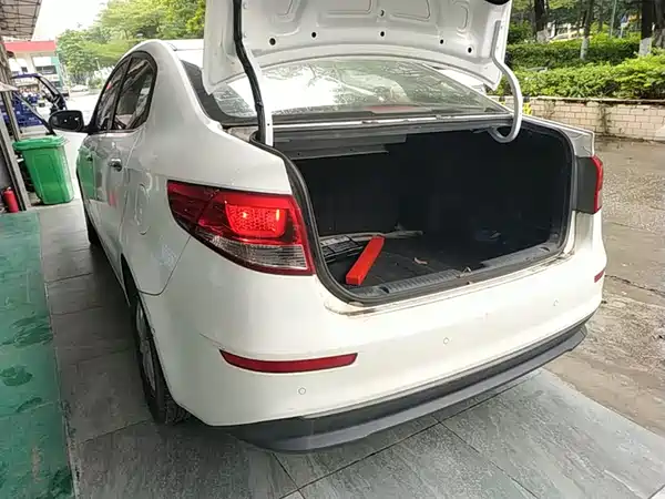Kia K2 2015