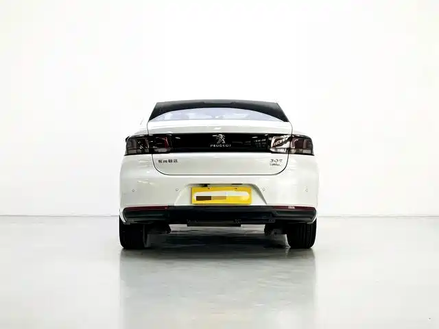 Peugeot 308 2019 — фото 8