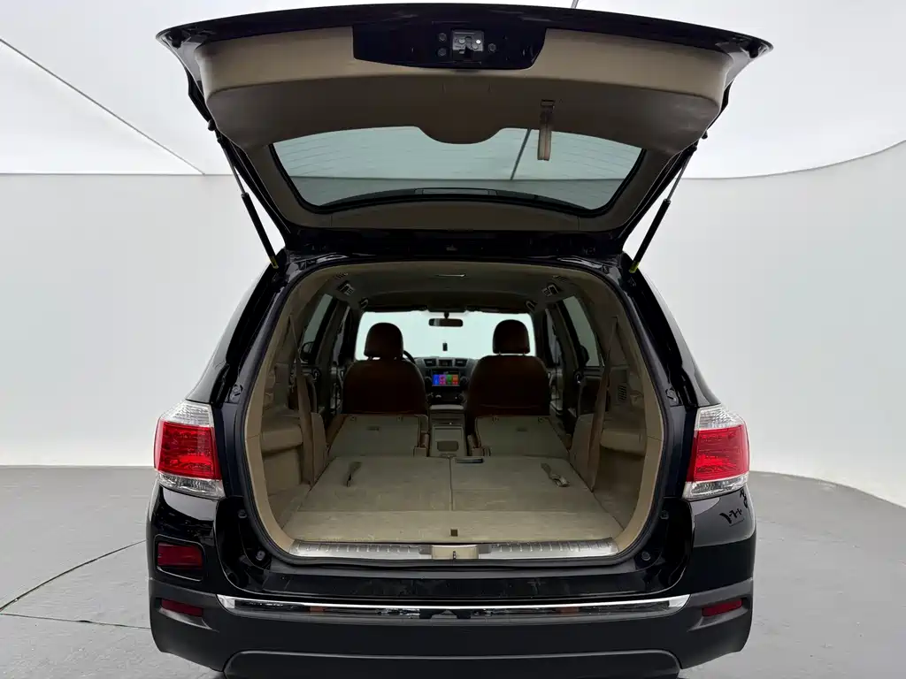 Toyota Highlander 2013 — фото 12