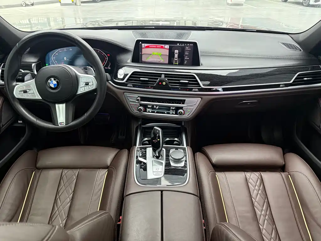 BMW 7 Series 2021 — фото 8