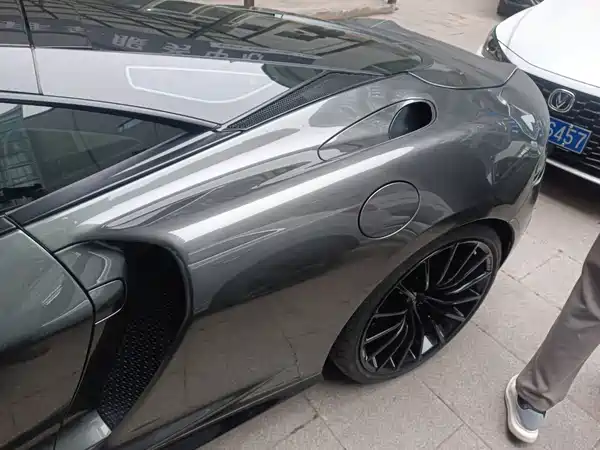 McLaren GT 2023
