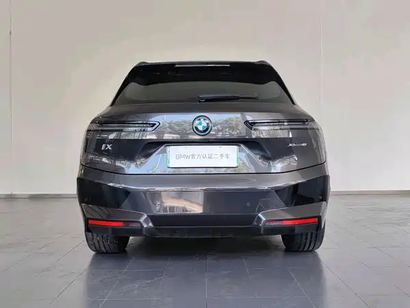 BMW iX 2026