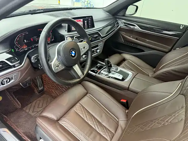 BMW 7 Series 2021