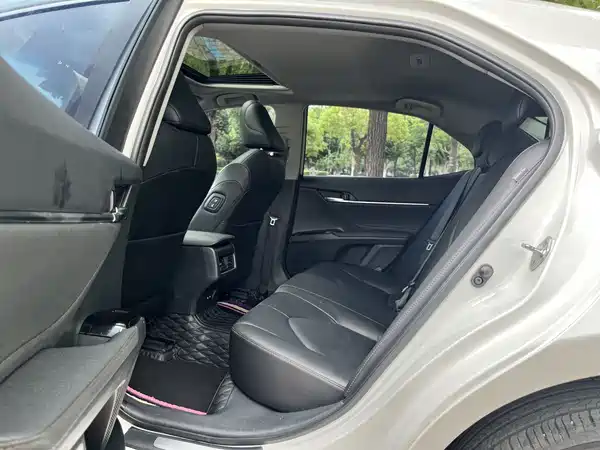 Toyota Camry 2021