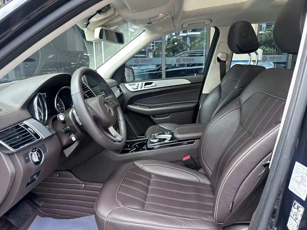 Mercedes-Benz GLS 2018 — фото 15