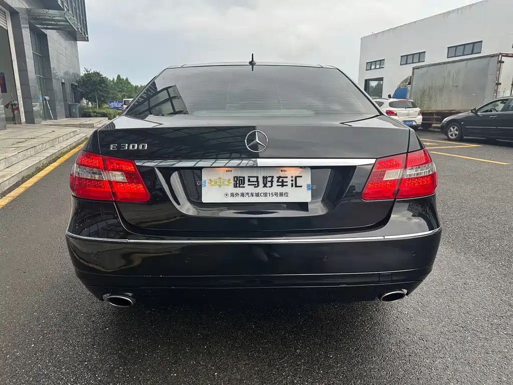 Mercedes-Benz E-Class 2011
