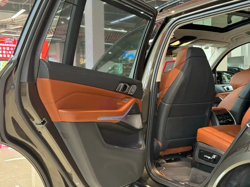 BMW X7 M60i 2023 — фото 17