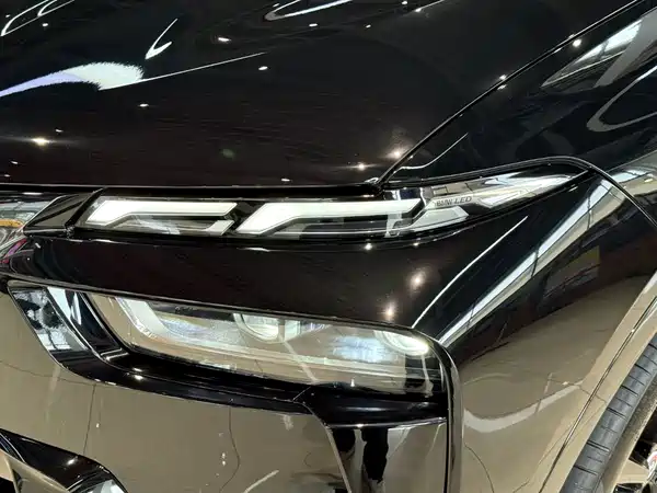 BMW X7 M60i 2023
