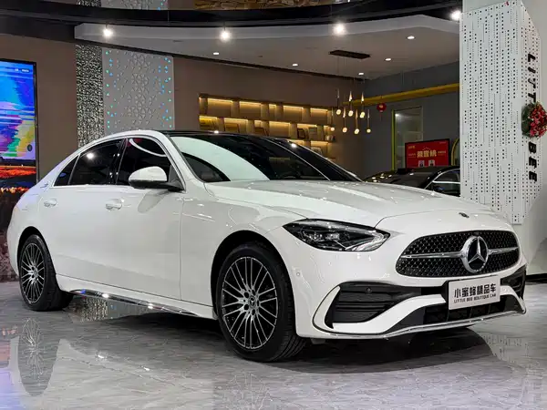Mercedes-Benz C-Class 2024