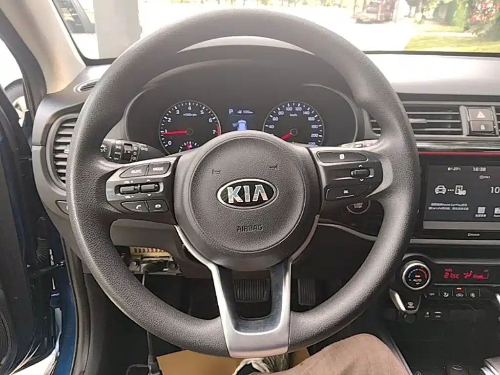 Kia KX CROSS 2018 — фото 11