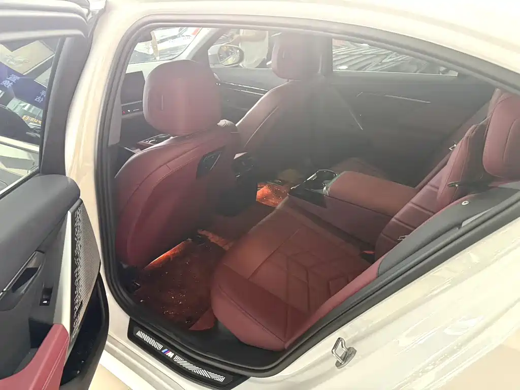 BMW 5 Series 2024