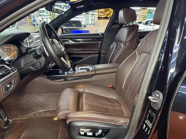 BMW 7 Series 2021