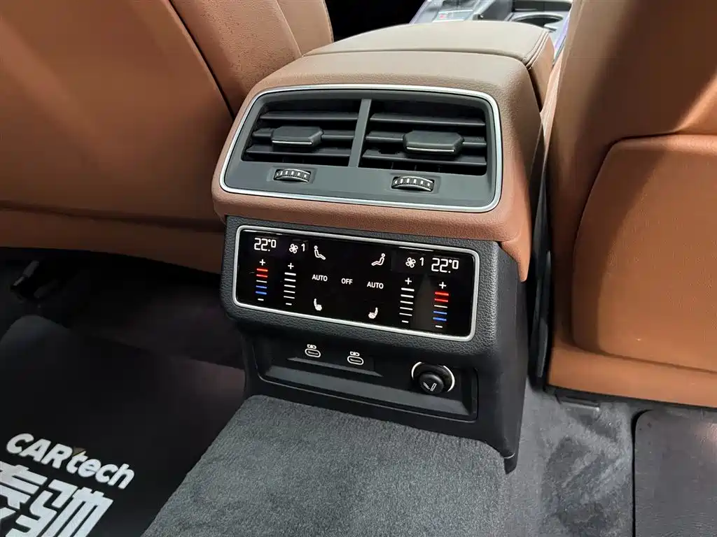 Audi A7L 2024 — фото 27
