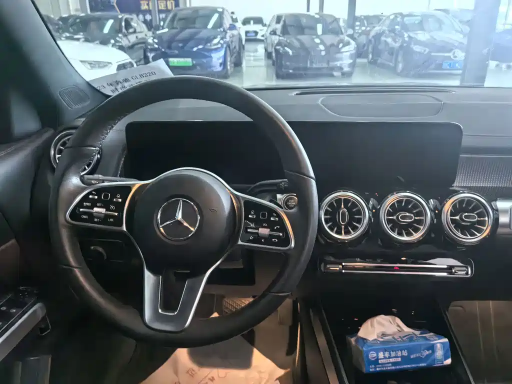 Mercedes-Benz GLB 2023 — фото 20