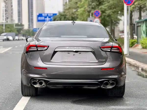 Maserati Ghibli 2021