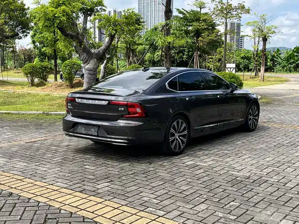 Volvo S90 2020