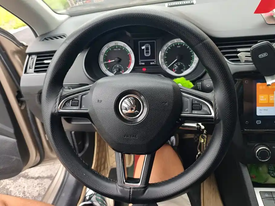Skoda Octavia 2021 — фото 14