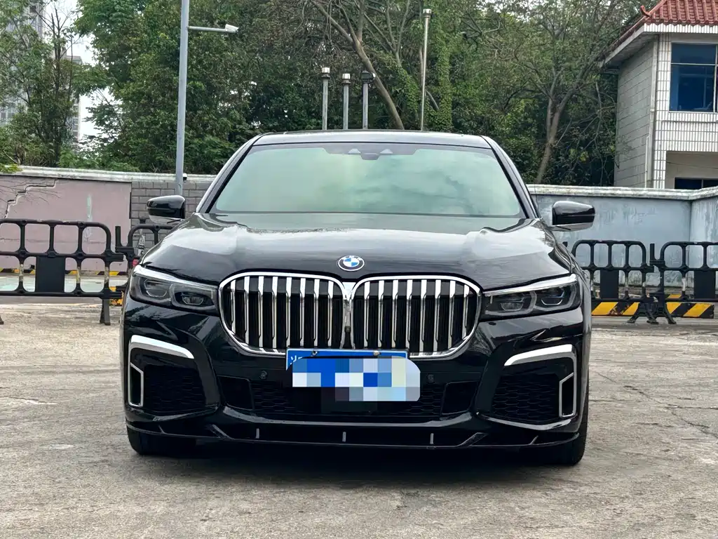 BMW 7 Series 2017 — фото 2