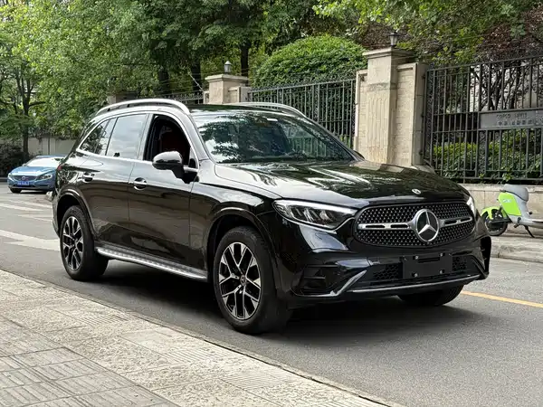 Mercedes-Benz GLC 2023