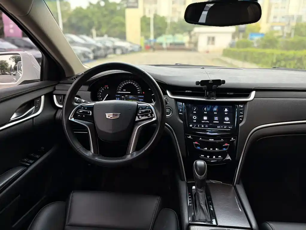Cadillac XTS 2019 — фото 11