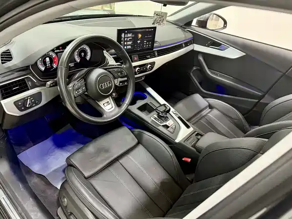 Audi A4L 2021