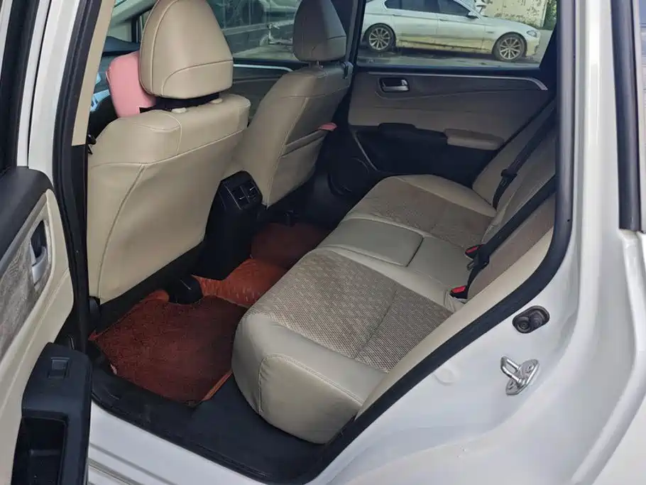 Honda Jade 2018 — фото 11