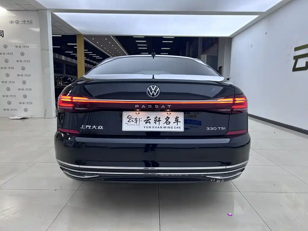 Volkswagen Passat 2023 — фото 10
