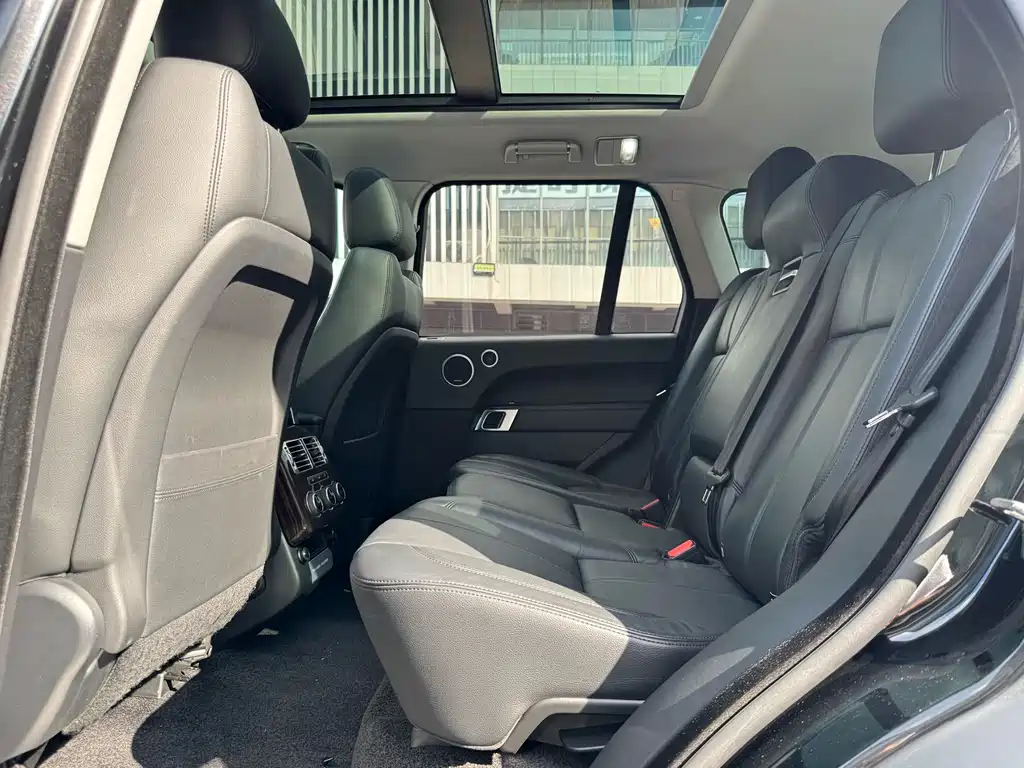 Land Rover Range Rover 2018 — фото 10