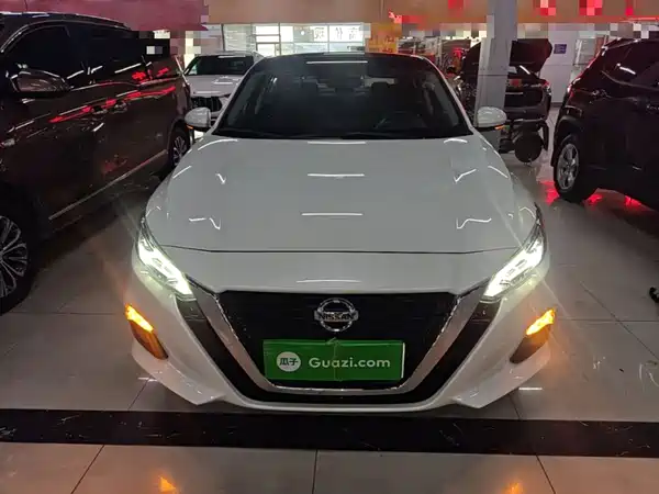 Nissan Teana 2026
