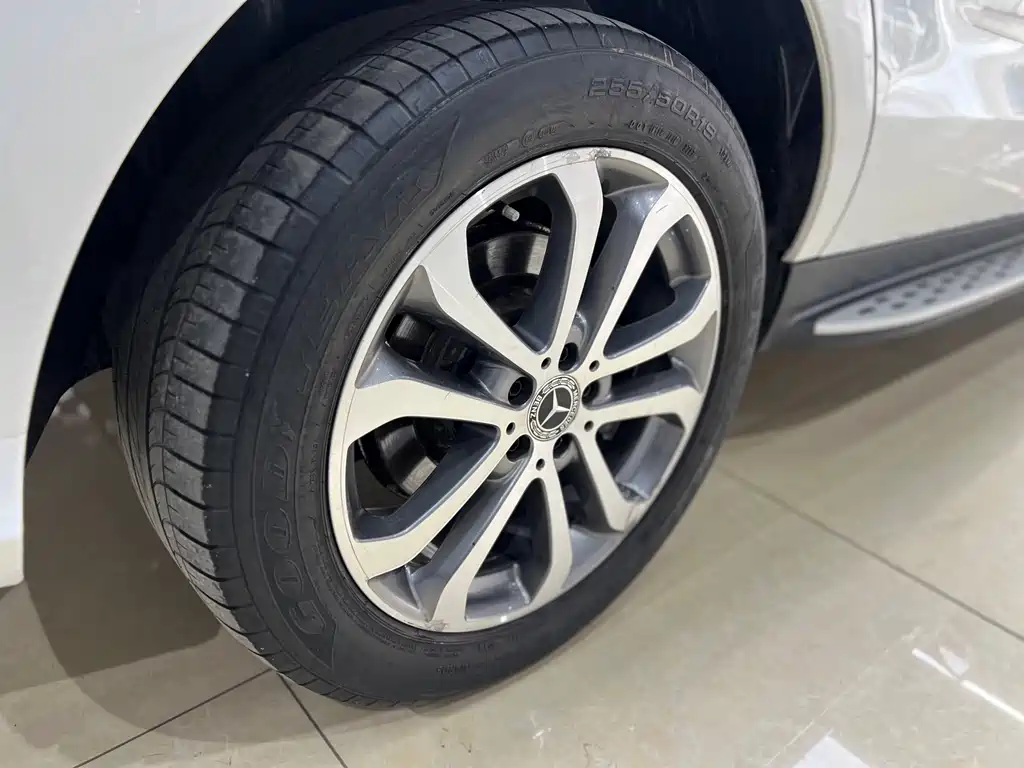 Mercedes-Benz GLE 2018 — фото 19